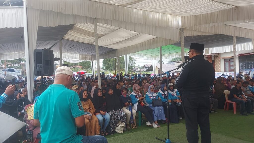 Pasca debat pamungkas KPU Bukittinggi,kampanye Paslon nomor 4 Ramlan – Ibnu di Pulai Anak air dibanjiri warga