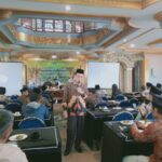 Bertempat Di Hotel Sultan Buya Asra Faber Hadir Sebagai Narasumber, Dengan Tema Bimbingan Teknis Peningkatan Kapasitas Pemangku Adat