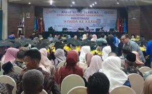 Dr.H.Suir Syam.M.Kes Eks Anggota DPR RI Hadiri 205 Wisuda Universitas Prima Nusantara