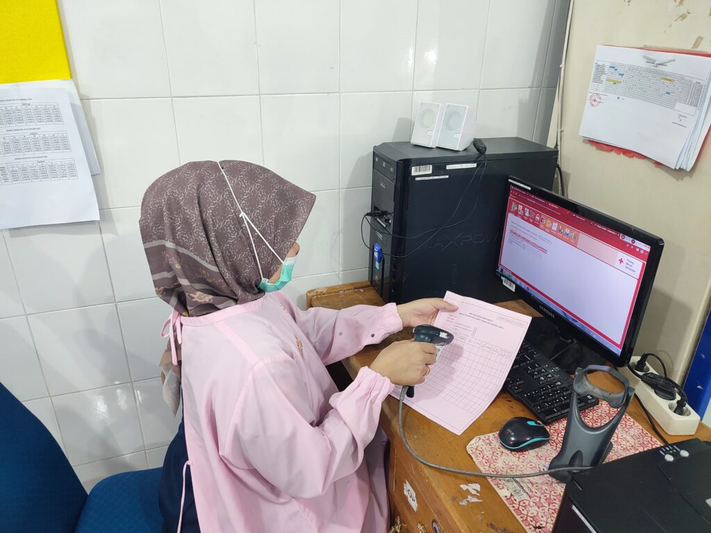 UUDD PMI Bukittinggi Buka Lowongan Staff Kasir dan Laboratorium, Peluang Bergabung di Bidang Kesehatan