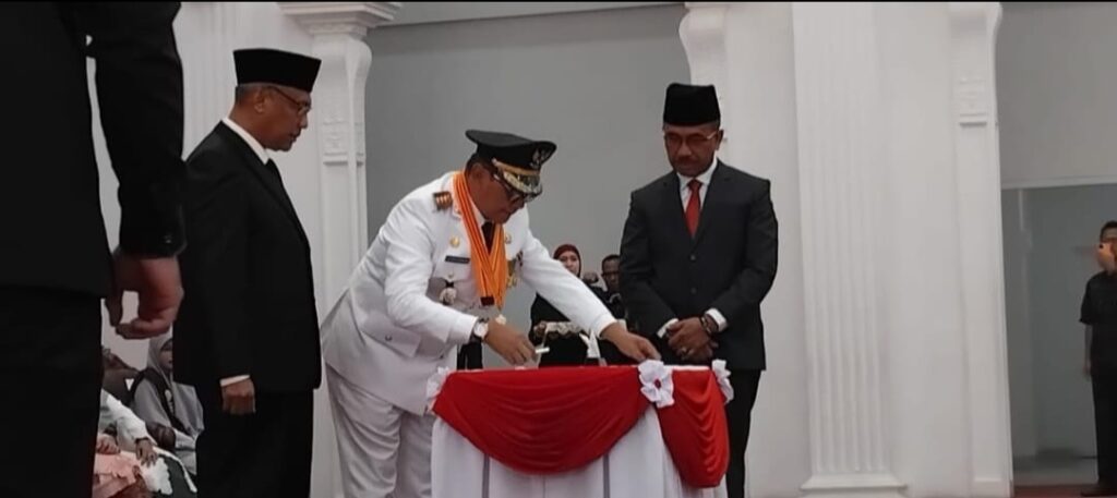 Sertijab Wako dan WaWako Bukittinggi tanpa Erman Safar
