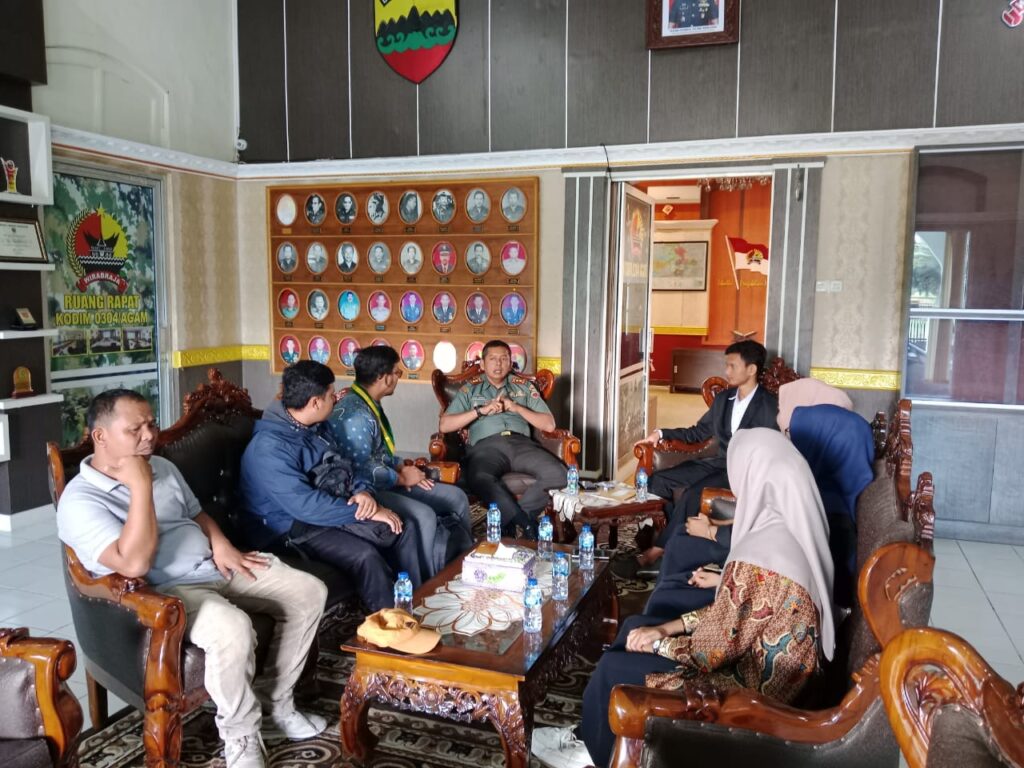 Dandim 0304/Agam Dialog Terbuka Penuh Hangat Dengan Serikat Mahasiswa Muslim Indonesia (SEMMI) Bukittinggi