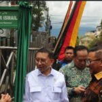 Menteri Kebudayaan Fadli Zon Resmikan Nama Jalan Haji Usmar Ismail di Bukittinggi