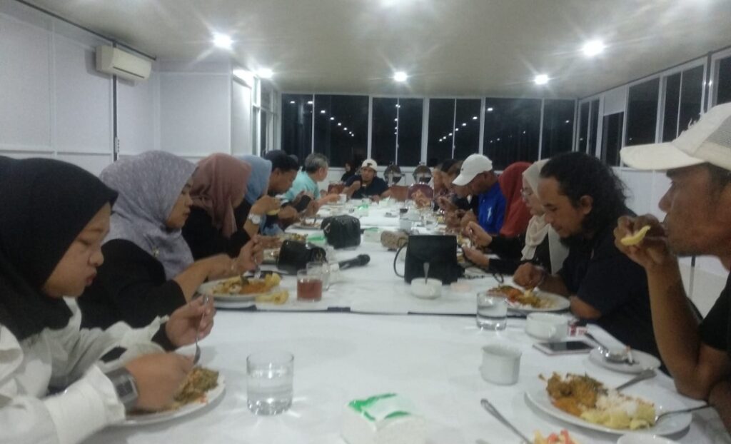 Halal bi Halal Alumni SMAN 3 Bukittinggi Bertekat Tingkatkan Silaturrahmi dan Jaga Kekompakkan