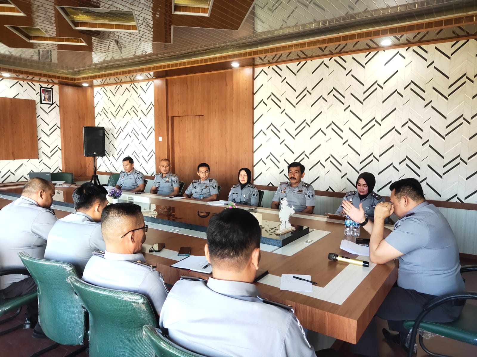 Kalapas Bukittinggi Herdianto Mengimbau Kepada Semua Petugas Untuk Bangun Kedekatan dengan Warga Binaan Melalui Pendekatan Humanis