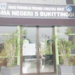 Buntut Proses Penerimaan Murid Baru SMA Negeri Jalur Domisili, Anak Nagari dan Warga Gembok SMAN 5 Bukittinggi