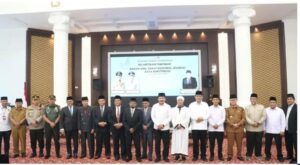Wali Kota Bukittinggi Ramlan Nurmatias Secara Resmi Lantik Lima Pimpinan Badan Amil Zakat Nasional (BAZNAS) Kota Bukittinggi Untuk Masa Jabatan 2025–2030.