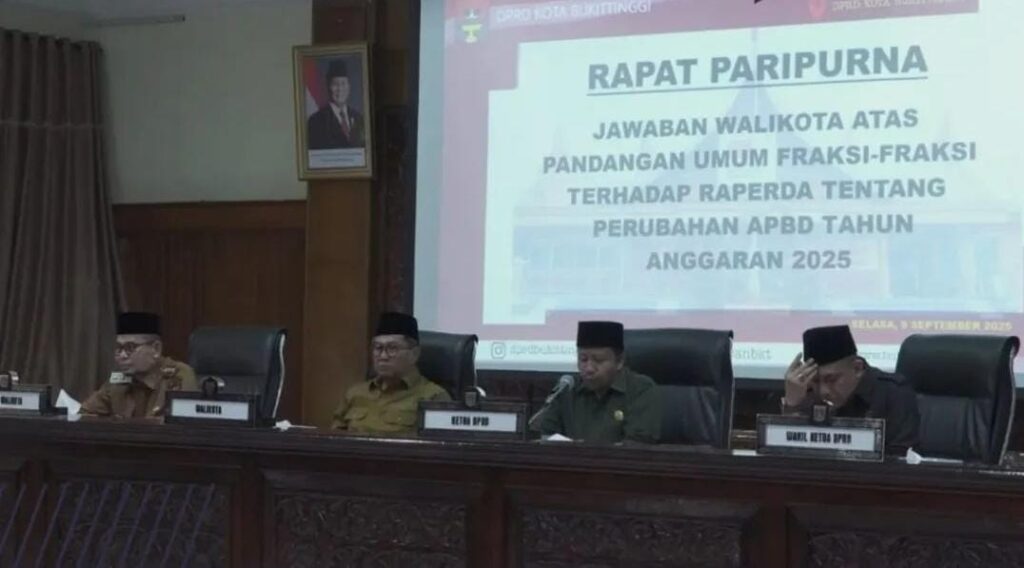 Wako Ramlan Jawab Pandangan Umum Fraksi Terkait Raperda Tentang APBD Tahun Anggaran 2025