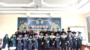 MUI Kota Bukittinggi Kukuhkan 14 Lulusan Angkatan Pertama Pendidikan Dasar Ulama