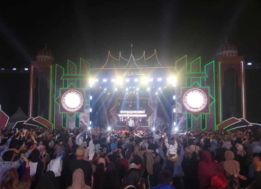 MTQ Nasional XLI Sumbar Resmi Ditutup, Haddad Alwi Hoyak Bukittinggi dengan Shalawat dan Doa untuk Korban Bencana