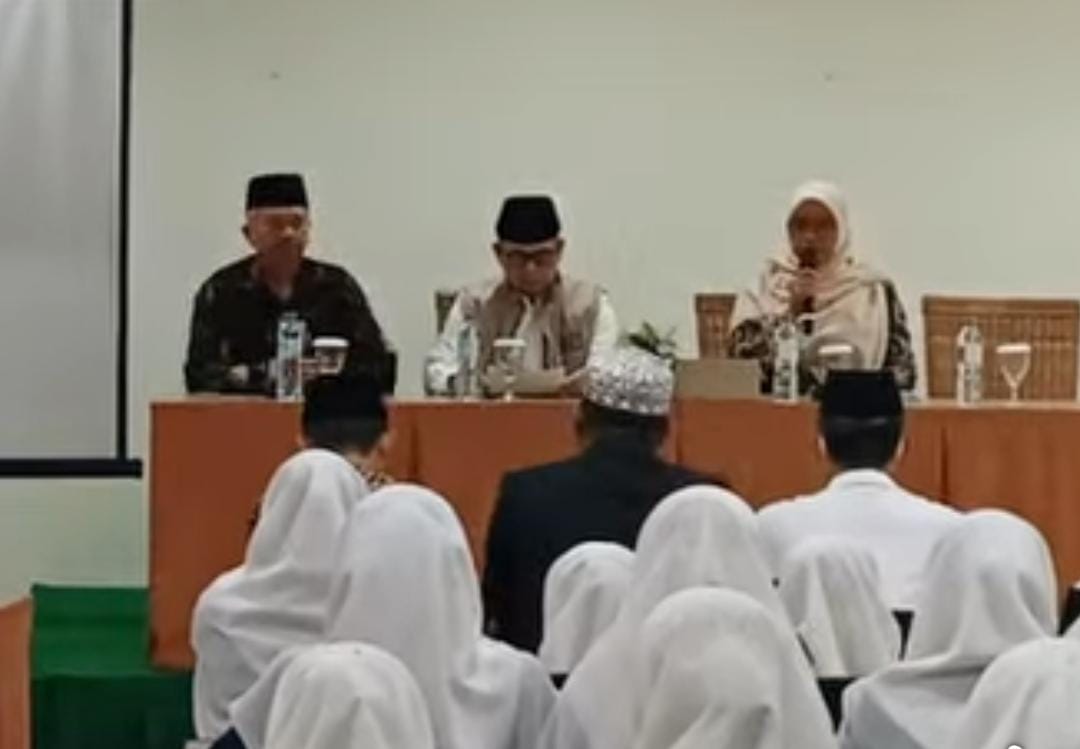 Wawako Bukittinggi Lepas Kontingen Kafilah MTQ Kota Bukittinggi