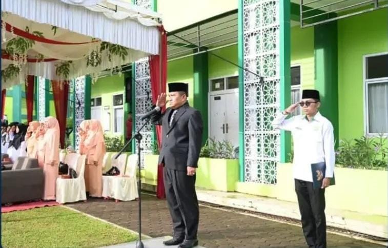 Kementerian Agama Bukittinggi Gelar Upacara Amal Bhakti, Sekda Pimpin Upacara