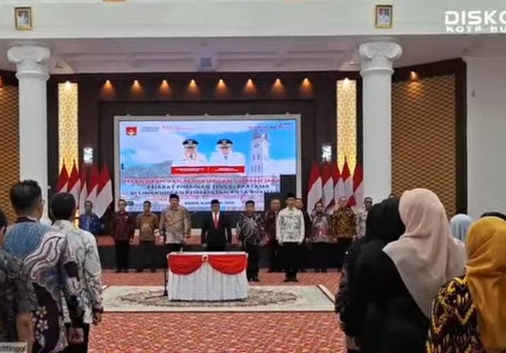 Wako Ramlan Lantik Enam Pejabat Eselon II Pemko Bukittinggi