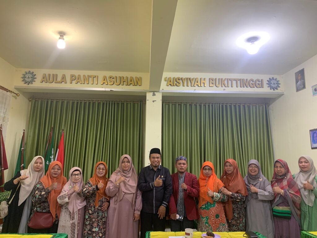 Membentuk Generasi Berkemajuan, Panti Asuhan ‘Aisyiyah Bukittinggi Gelar Pengajian dan Lepas 6 Anak ke Perguruan Tinggi