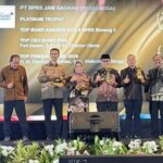 BPRS Jam Gadang Sapu Empat Penghargaan, Kunci Platinum Trophy TOP BUMD 2026