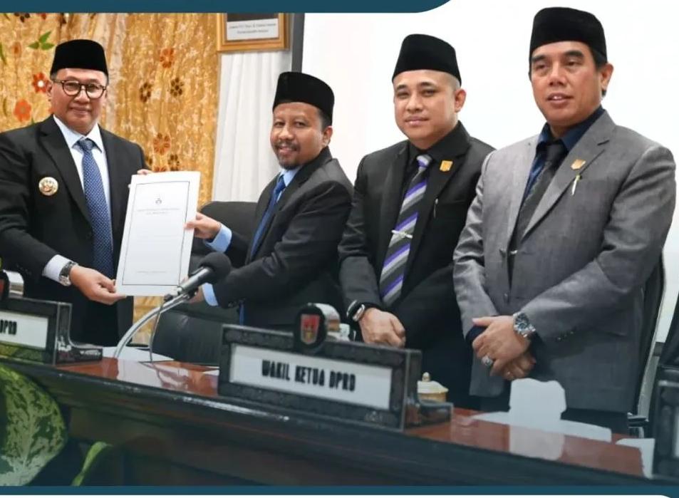 DPRD Bukittinggi Sampaikan Rekomendasi Atas LKPJ Wali Kota Tahun 2025