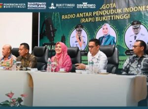 Diskominfo – Dewi Anggraini Kolaborasi Tingkatkan Kapasitas RAPI Bukittinggi