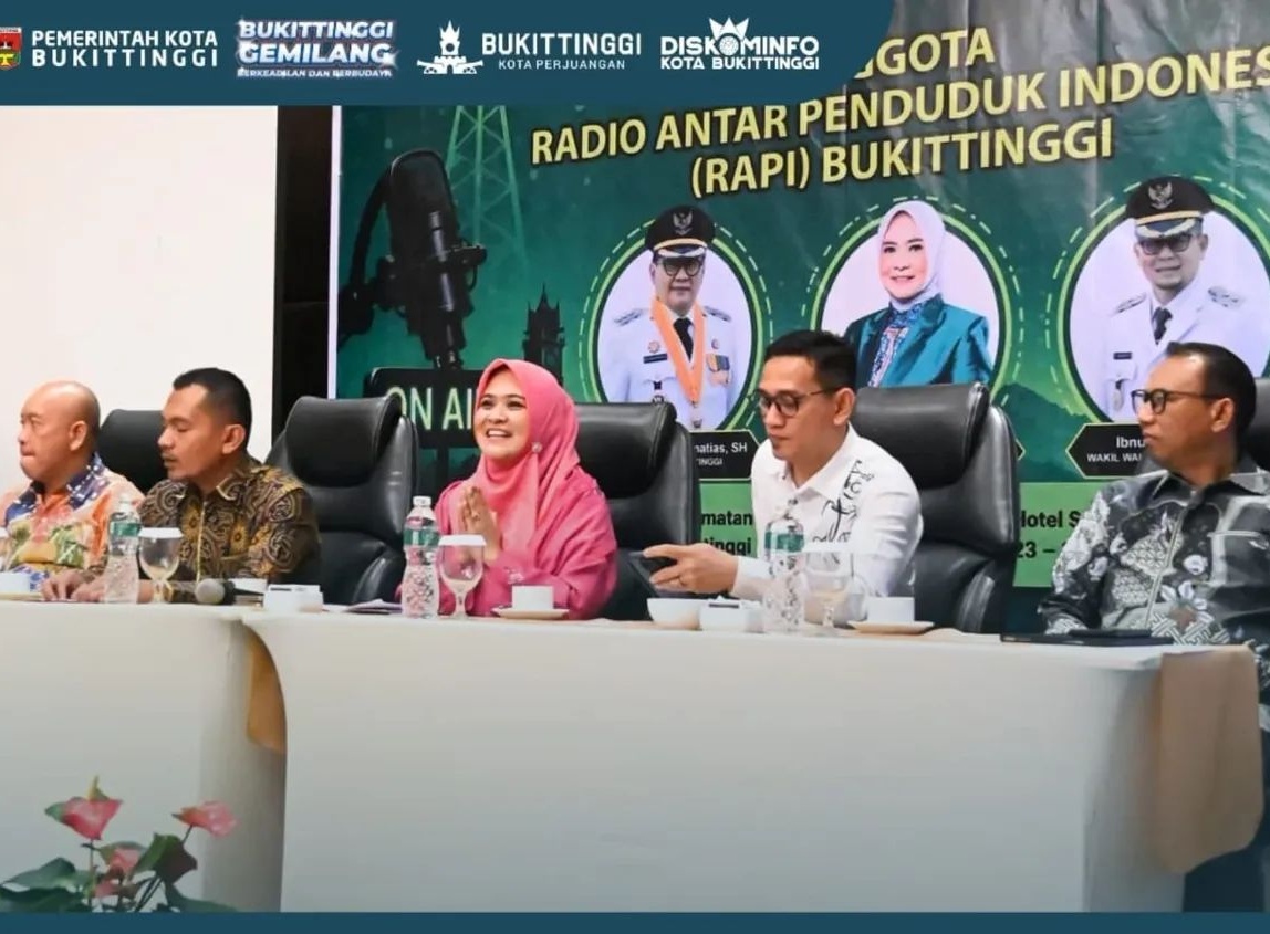 Diskominfo – Dewi Anggraini Kolaborasi Tingkatkan Kapasitas RAPI Bukittinggi