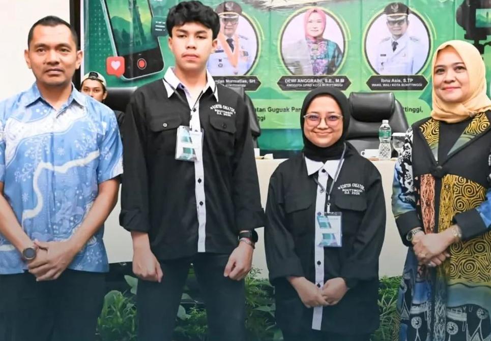 Diskominfo Bukittinggi dan Dewi Anggraini Gelar Pelatihan Konten Kreator untuk Generasi Muda Guguak Panjang