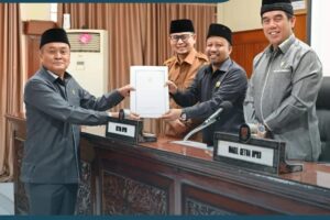 Pendapatan Daerah Tembus 100,23 Persen, Pemko dan DPRD Bukittinggi Sahkan Pertanggungjawaban APBD 2025