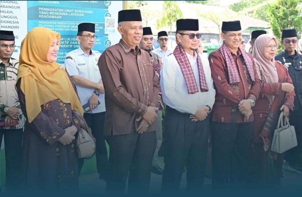 Wako Ibnu Asis Hadiri Pisah Sambut dan Hantar Tugas Kepala Kemenag Kota Bukittinggi