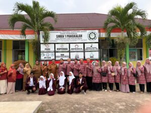 AKFAR Imam Bonjol Bukittinggi Jadikan SMKN 1 Pangkalan Sekolah Binaan, Dorong Hilirisasi Gambir