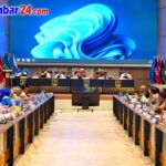 Gubernur Mahyeldi Berikan Penghargaan kepada Perangkat Daerah Peraih Predikat A dalam Evaluasi SAKIP IMG-20260928-WA0003