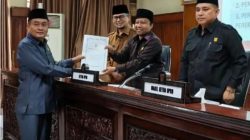 Enam Fraksi DPRD Bukittinggi Sampaikan Pemandangan Umum Terhadap R-APBD 2027 dan Dua Ranperda